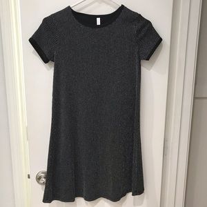 Girls elegant simple dress